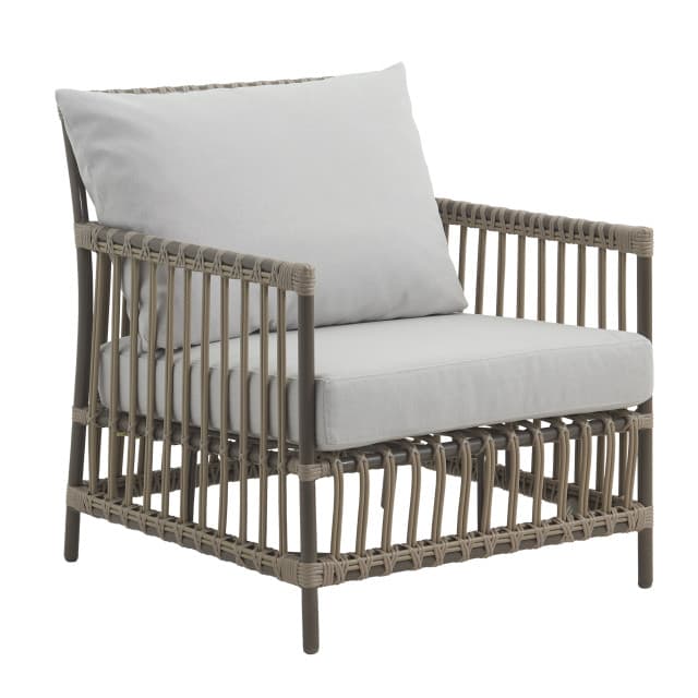 Caroline Lounge Chair Exterior